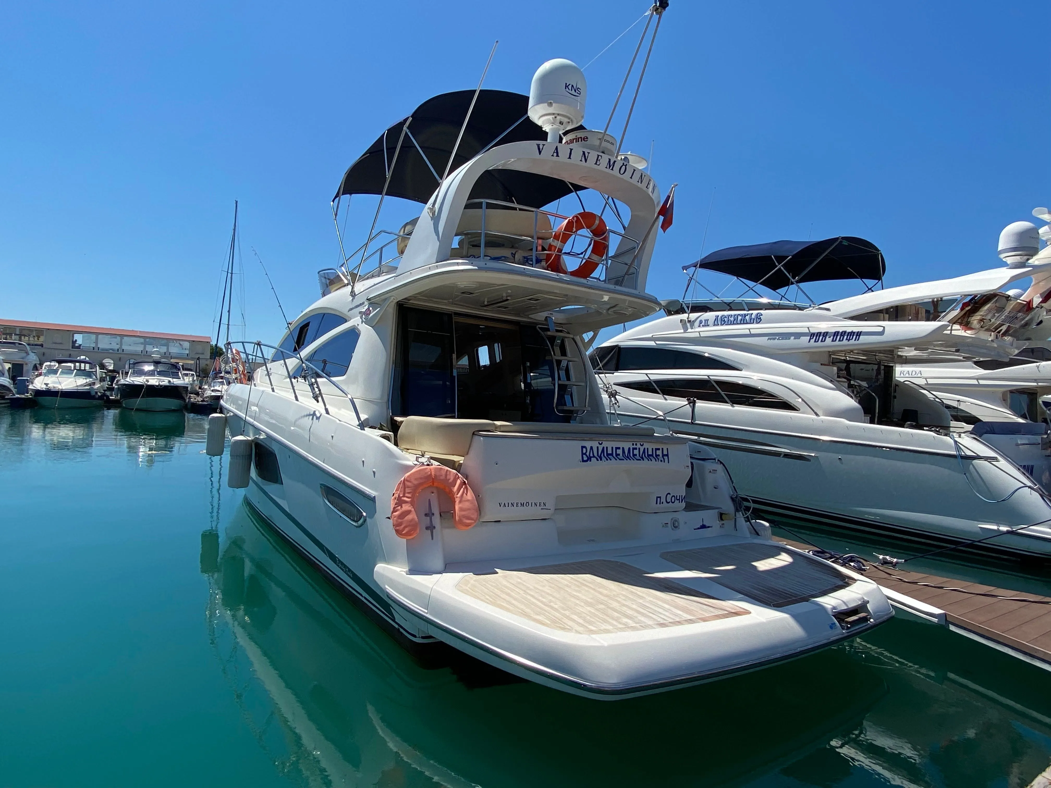 Rent a 13.8m Cranchi 43 in Sochi