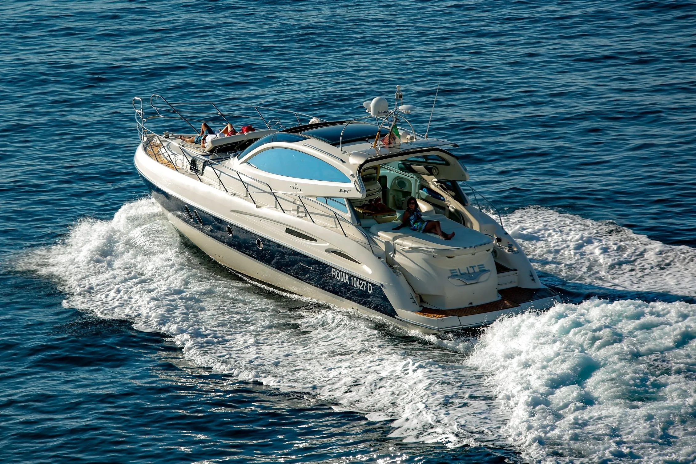 Charter a 14.45m 2 Cabin Motor Yacht in Amalfi