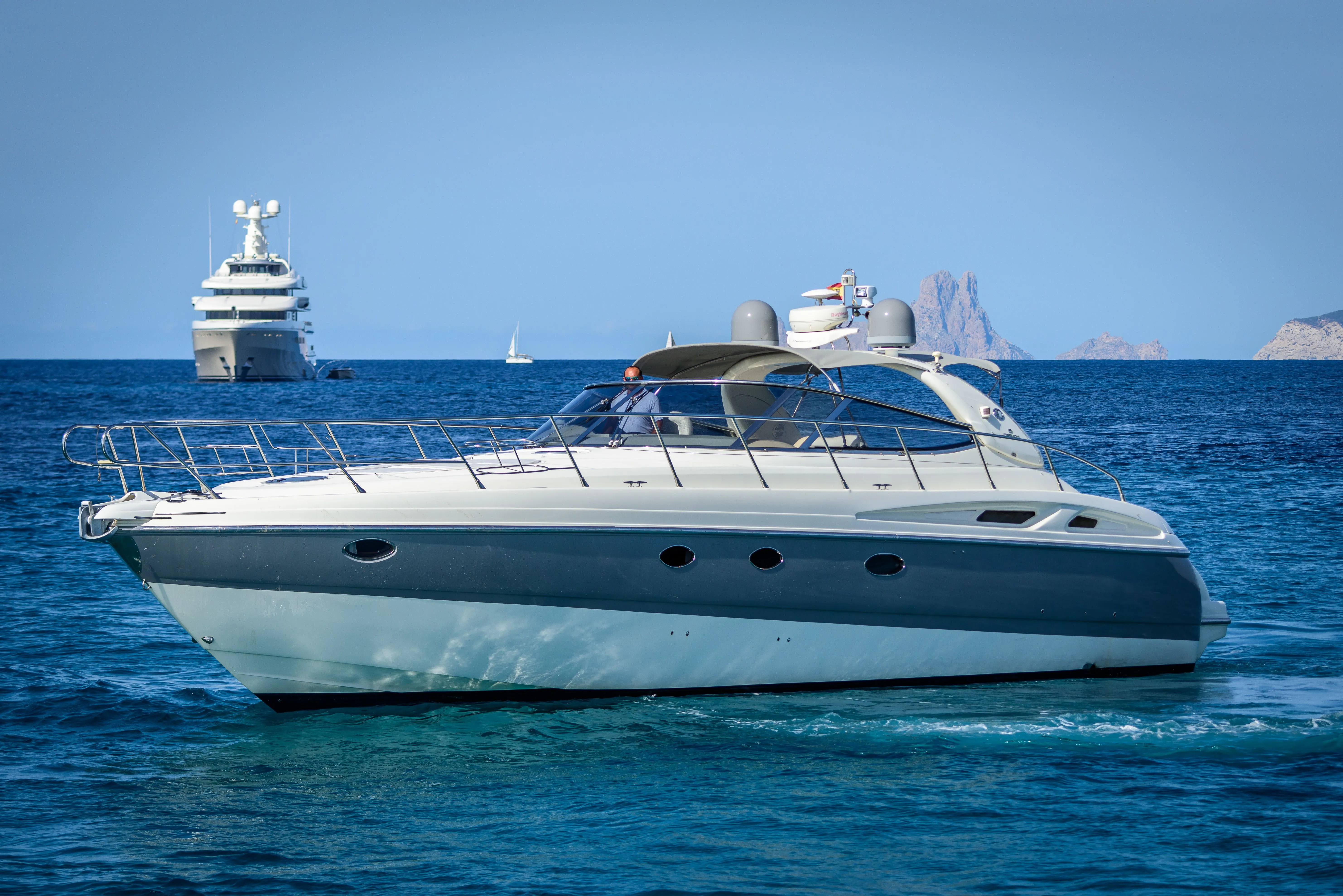 Beach Walk Charter Boat - 5
