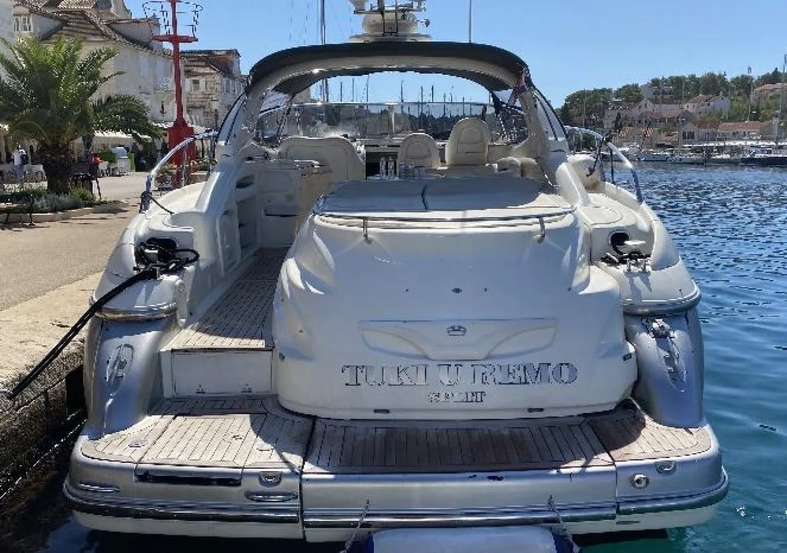 Tuki u Remo Charter Boat