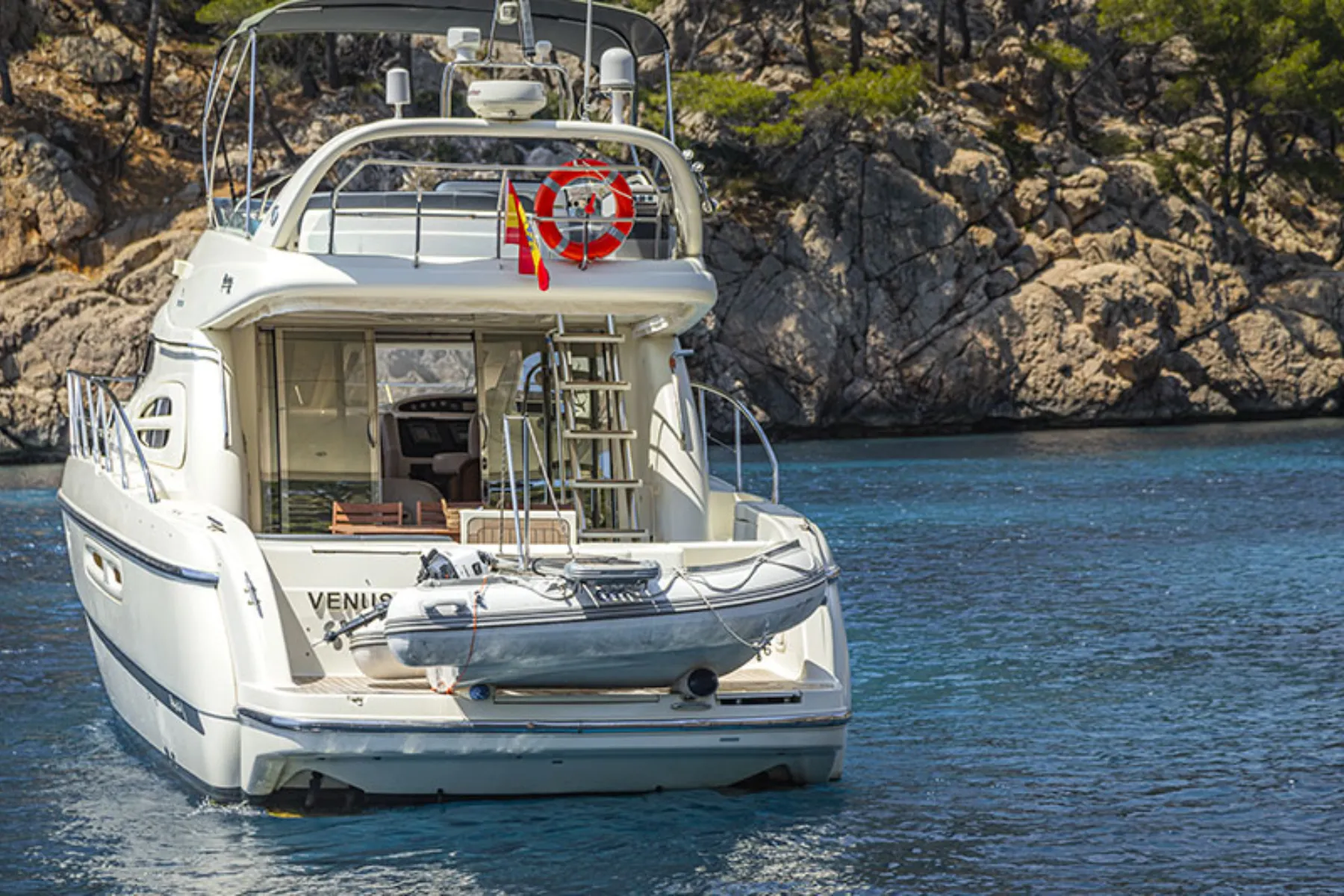 Venus 2 Charter Boat
