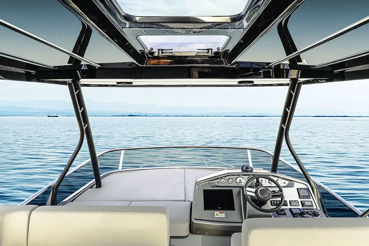 13.99m Portimão Cranchi E 52 F Evoluzione Hire