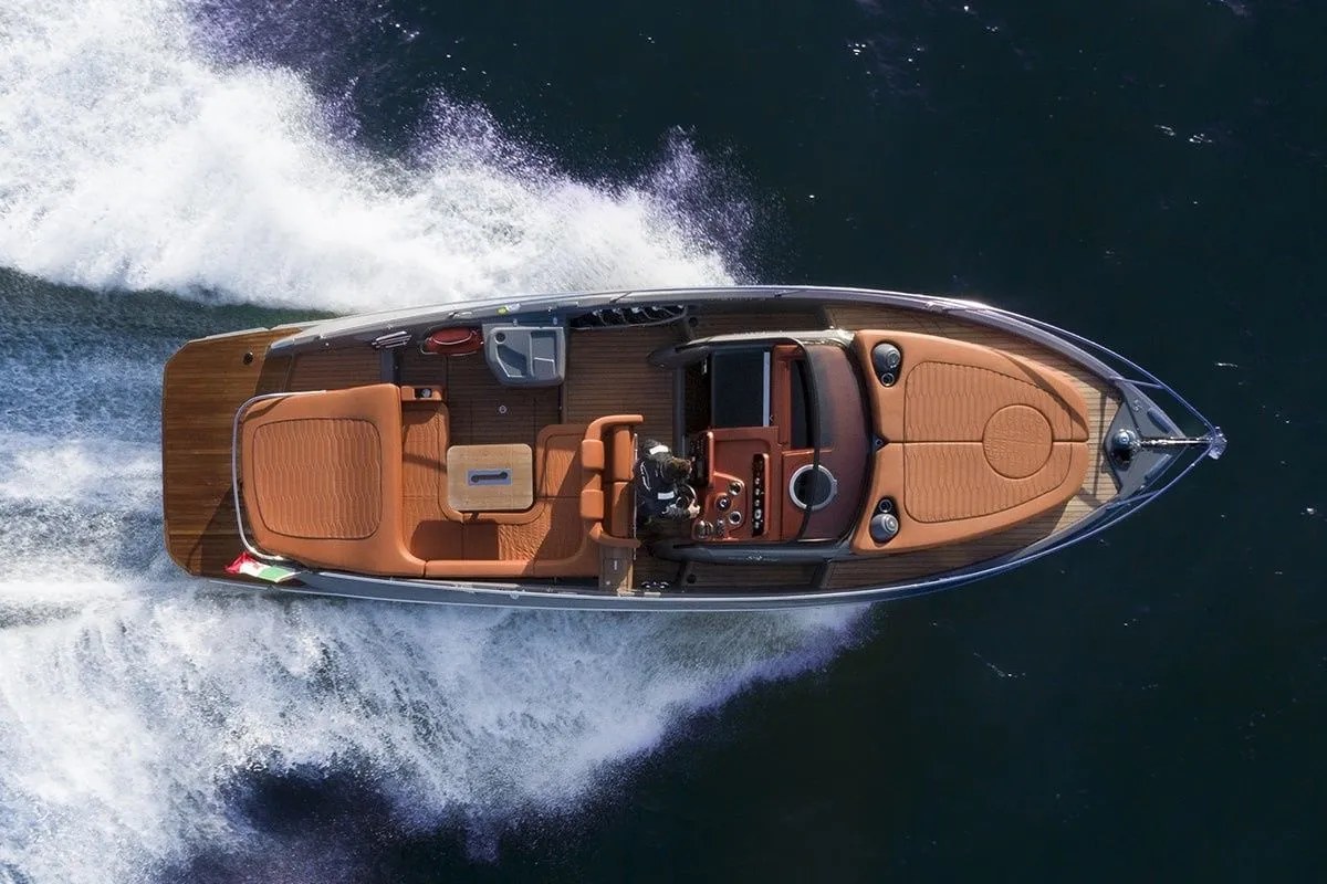 Aurora Charter Boat
