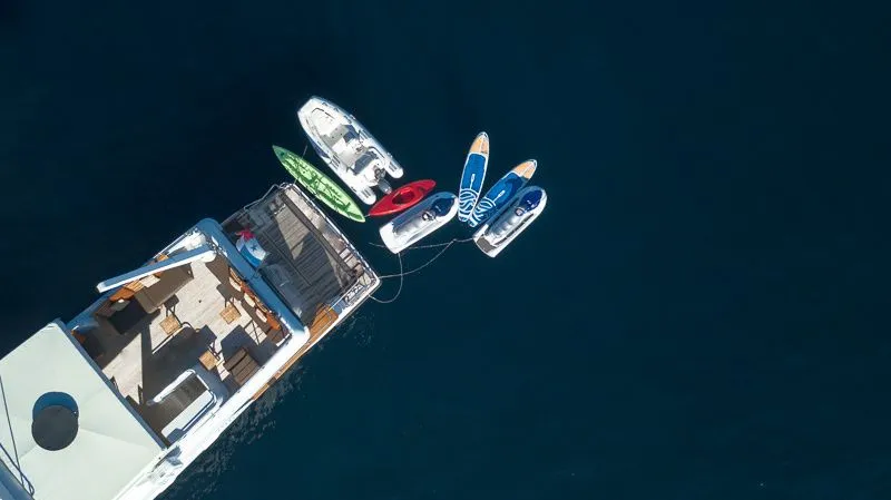Rent a 36.57m 5 Cabin Motor Yacht in La Paz