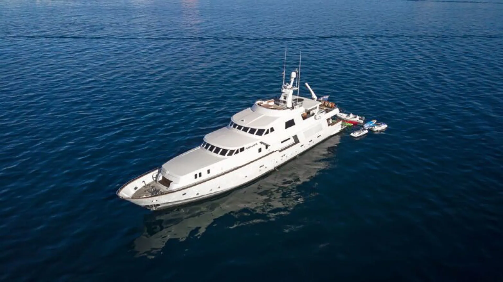 Rent a 36.57m 5 Cabin Motor Yacht in La Paz