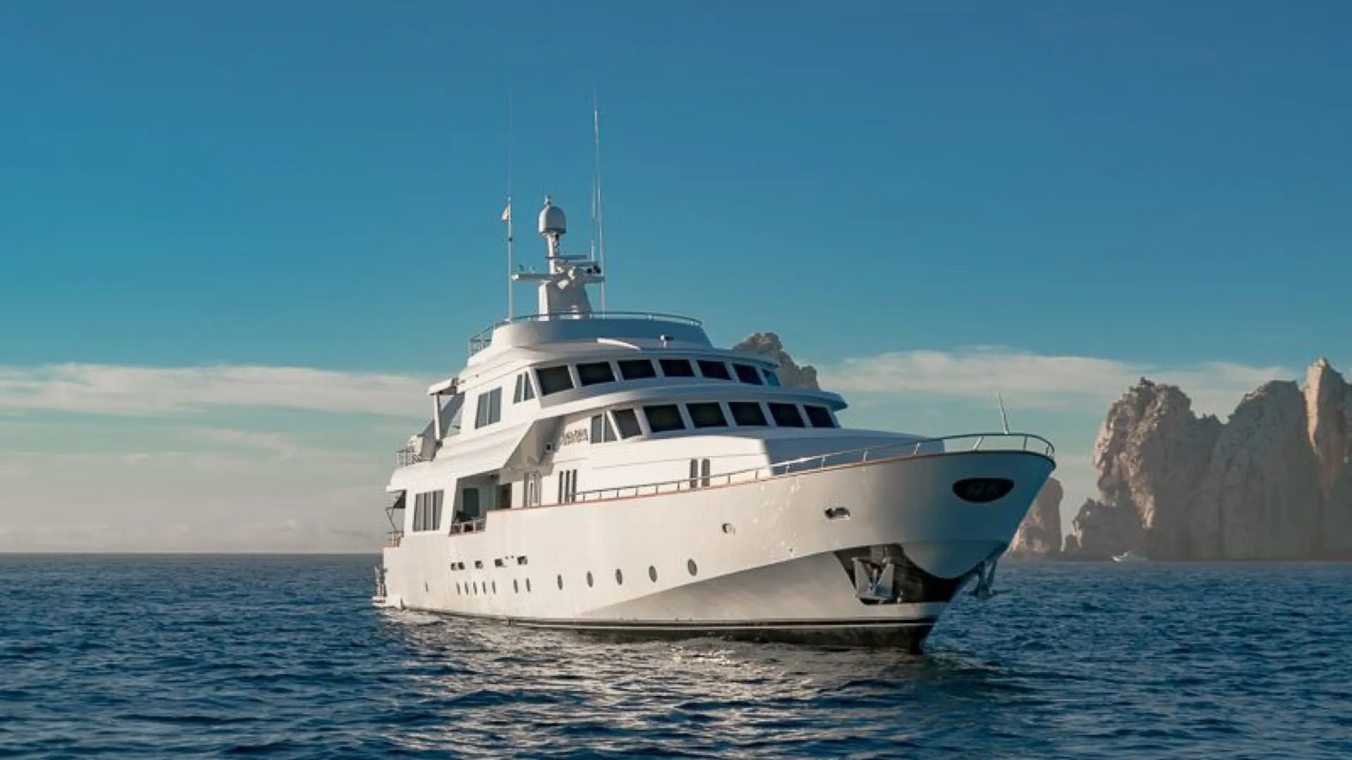 Rent a 36.57m 5 Cabin Motor Yacht in La Paz