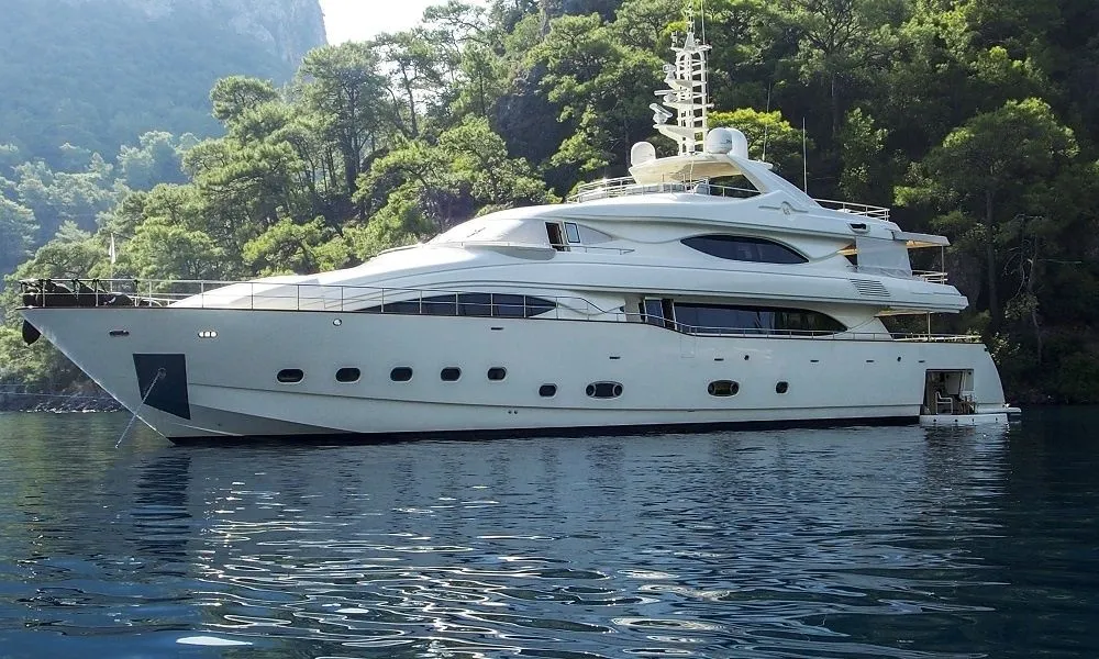 Ariela Charter Boat