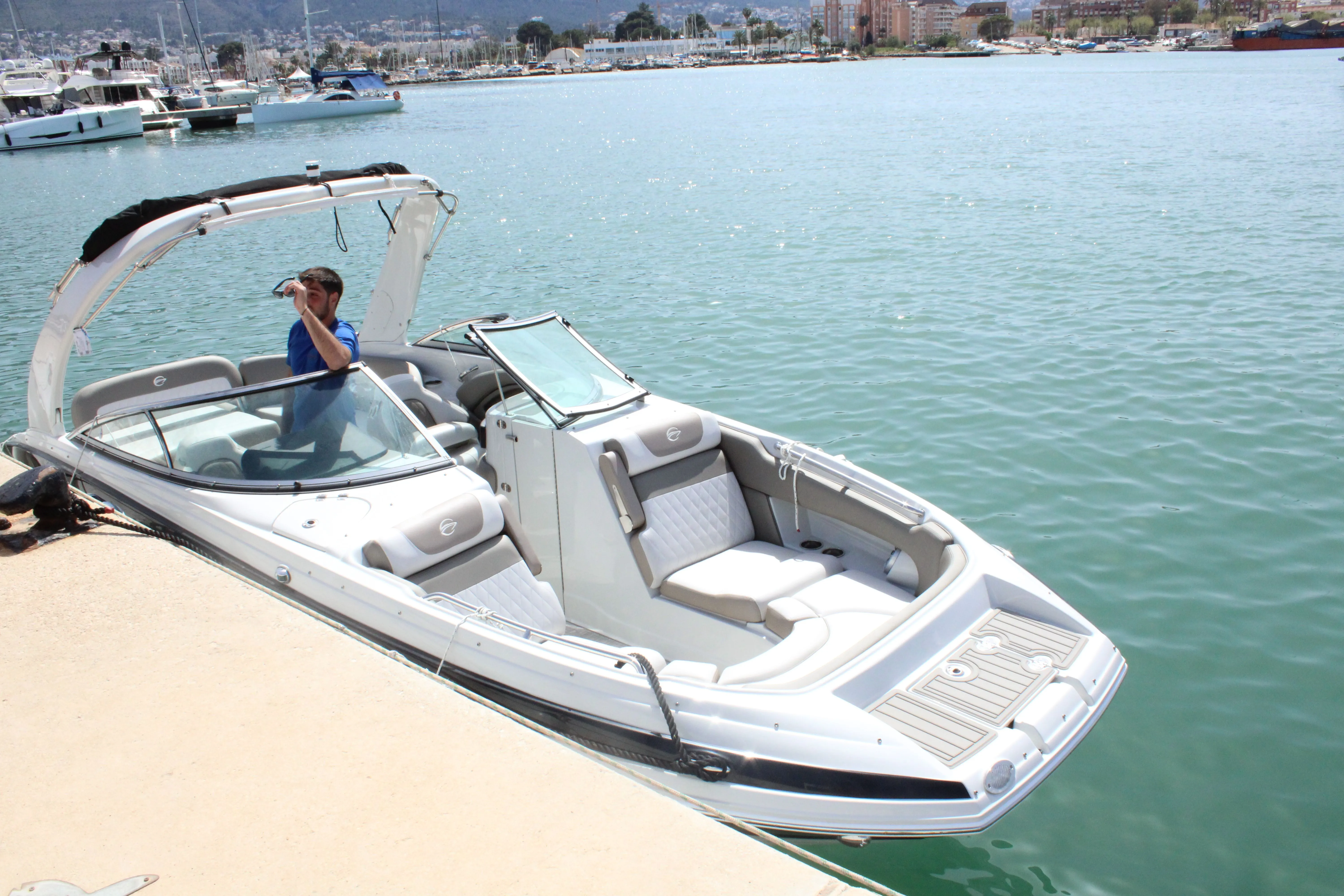 7.7m Denia Crownline 255 Motor Boat Hire