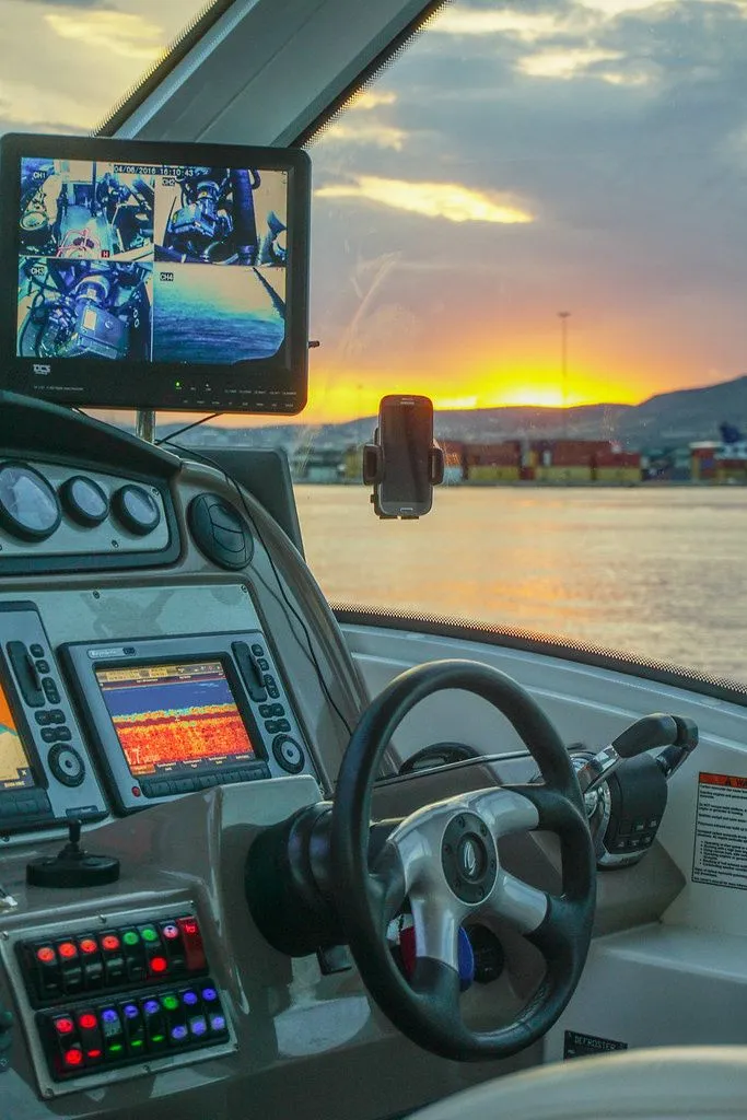 Themis 4 Charterboot - 4