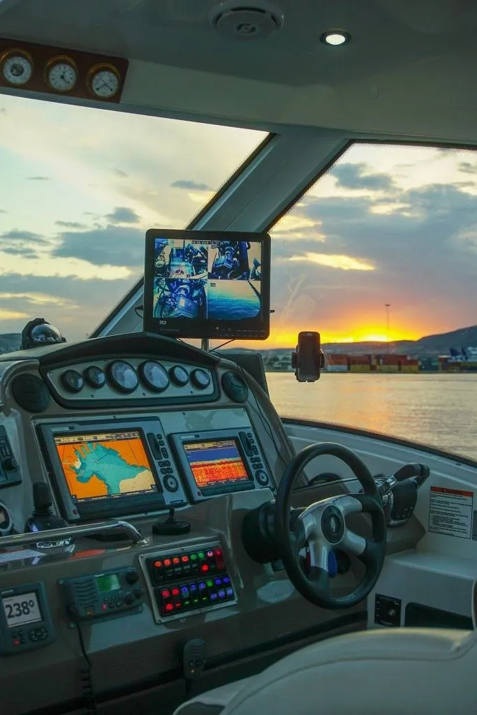 Themis 4 Charterboot - 3