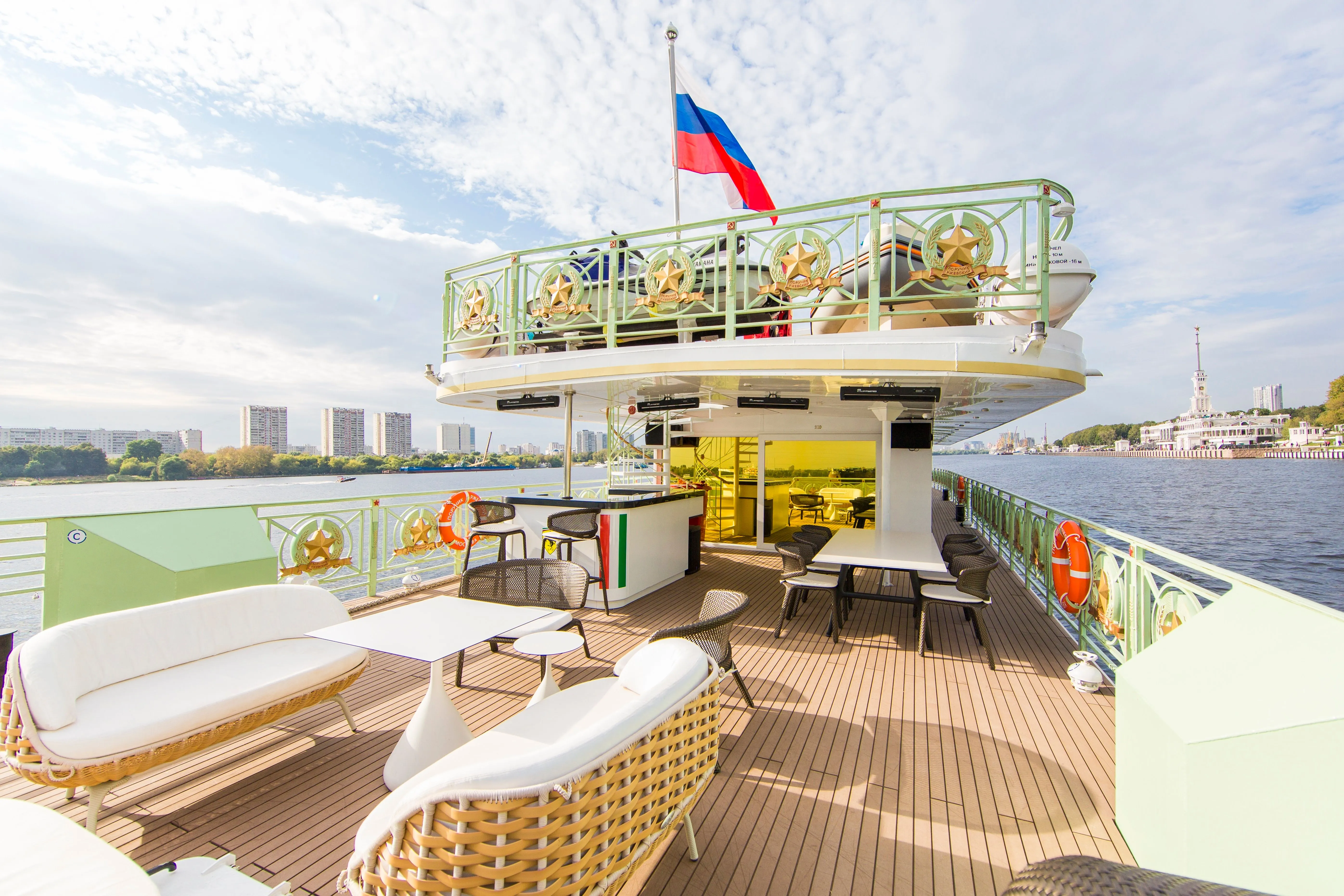 46m Moscow Motor Yacht Hire