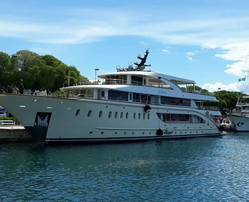 Riva лодка на прокат - 4