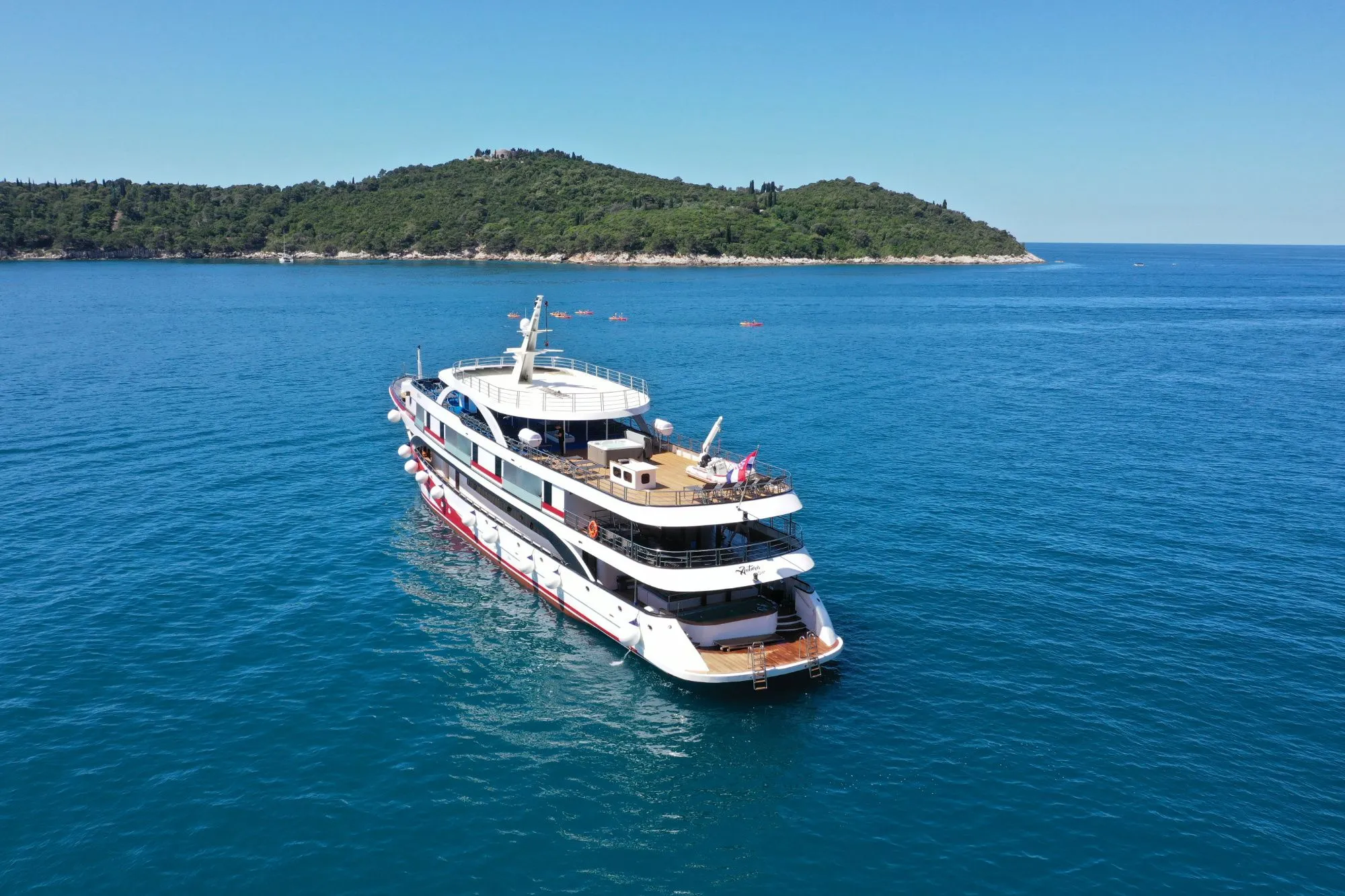 Antaris Charter Boat - 5