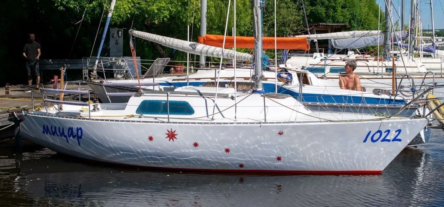 Charter a 6m Boat in Perm