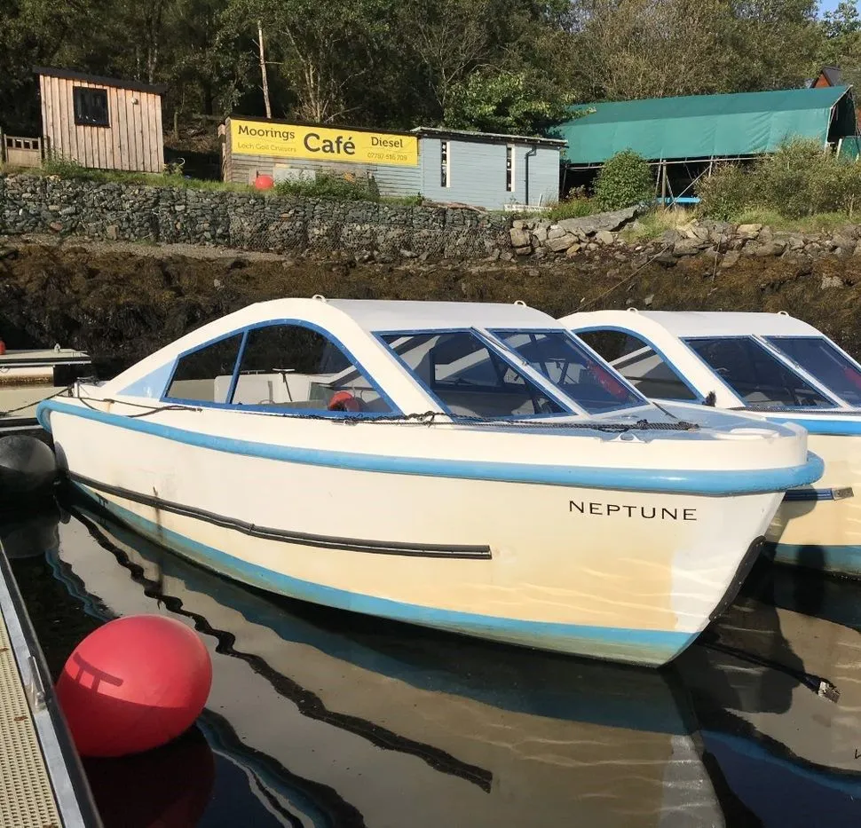 Explore Lochgoilhead on a 7m Rental Motor Boat