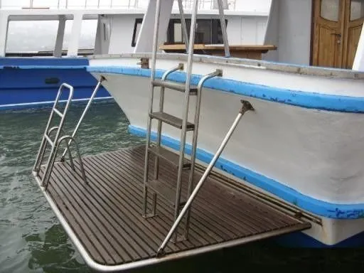 Ship Charter Boat
