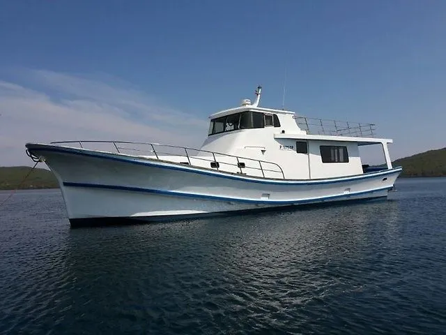 Explore Vladivostok on a 24m Rental Boat