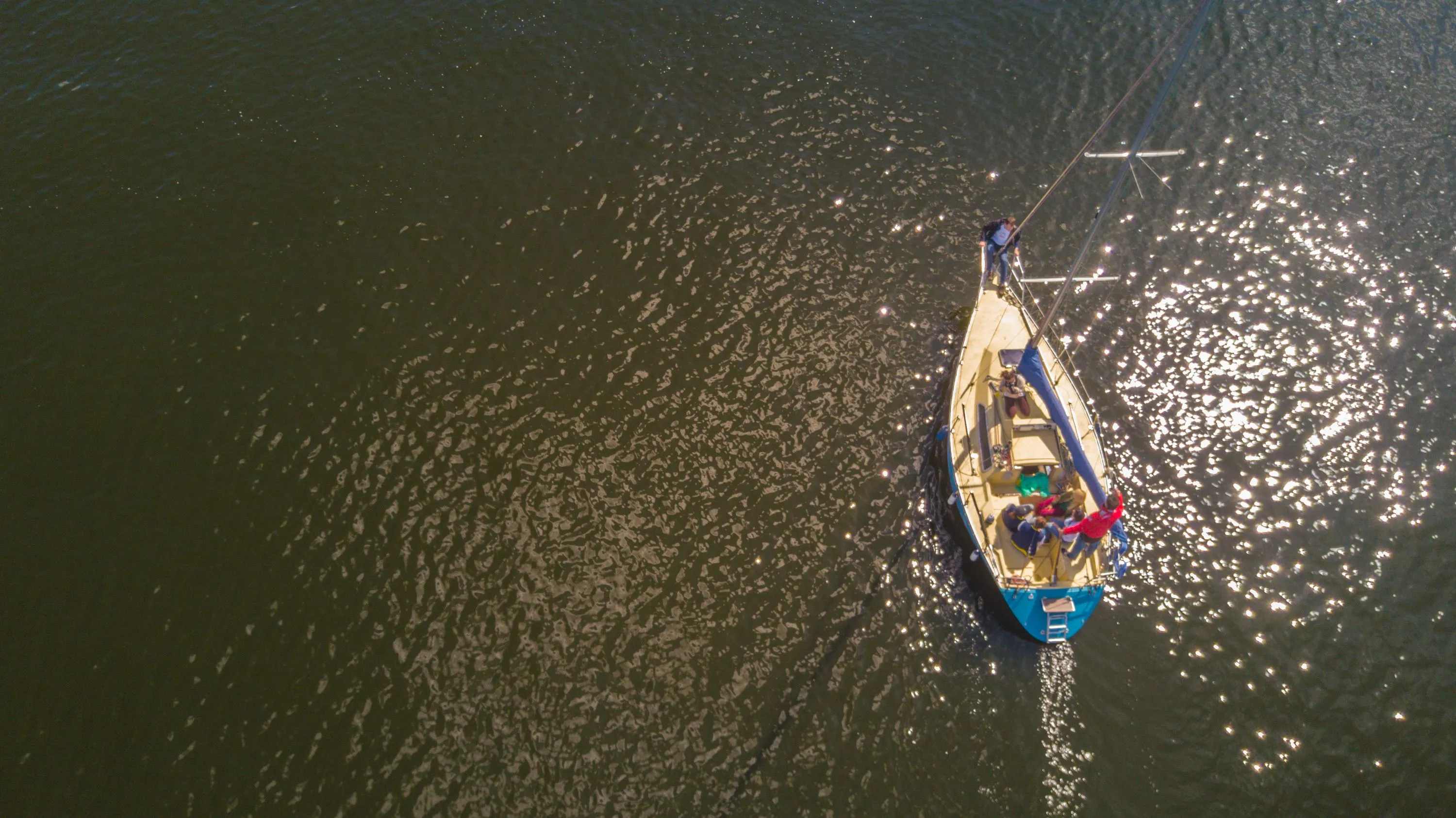 Rent a 7.8m Boat in Moscow