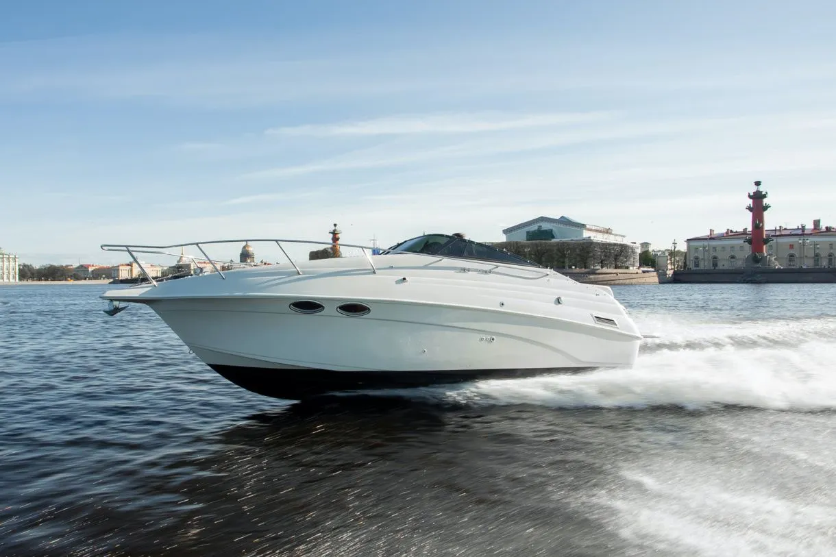 Explore Saint Petersburg on a 8.5m Rental Motor Boat