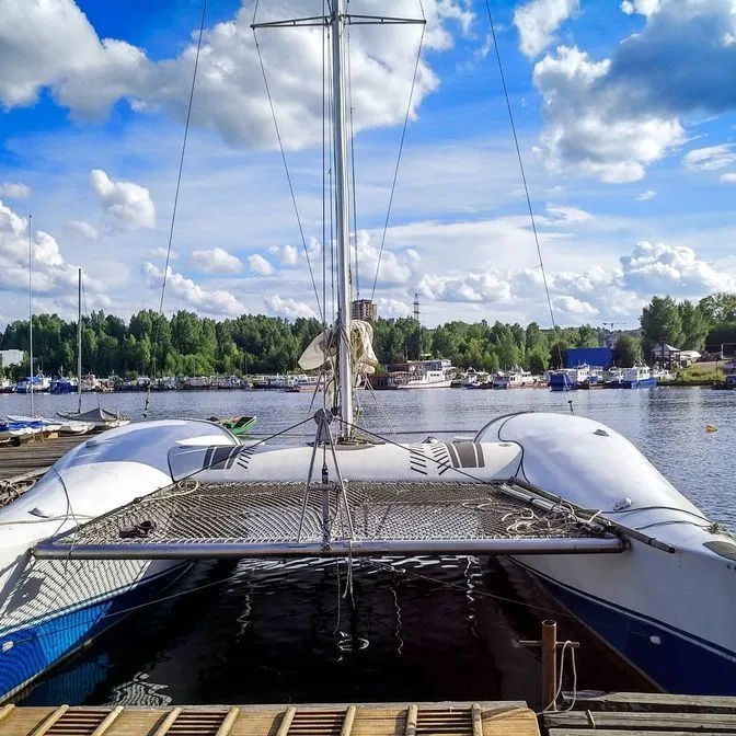 Bars Charter Boat