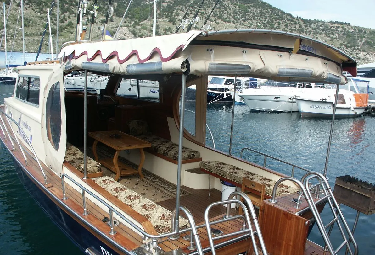 Solnechnaya Livadiya Charter Boat