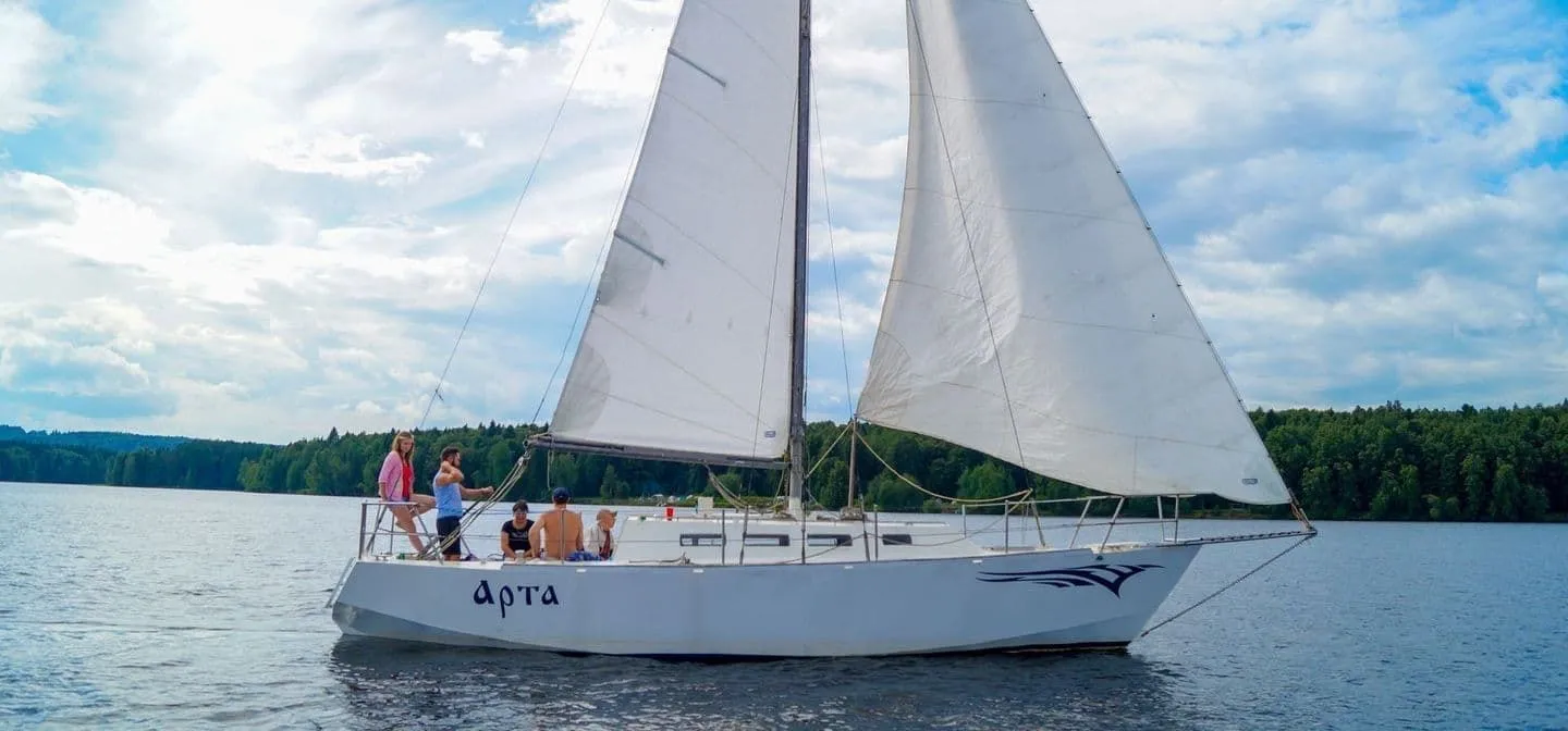 12m Perm Boat Hire