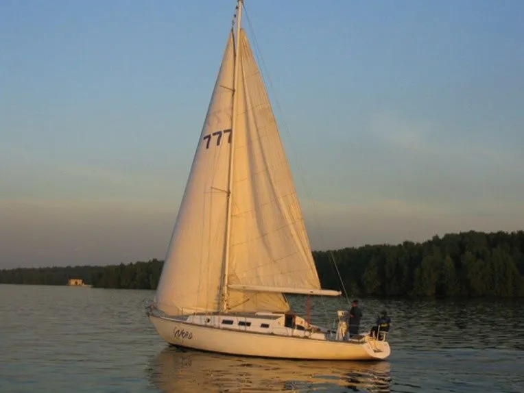 10.67m Povedniki Boat Hire