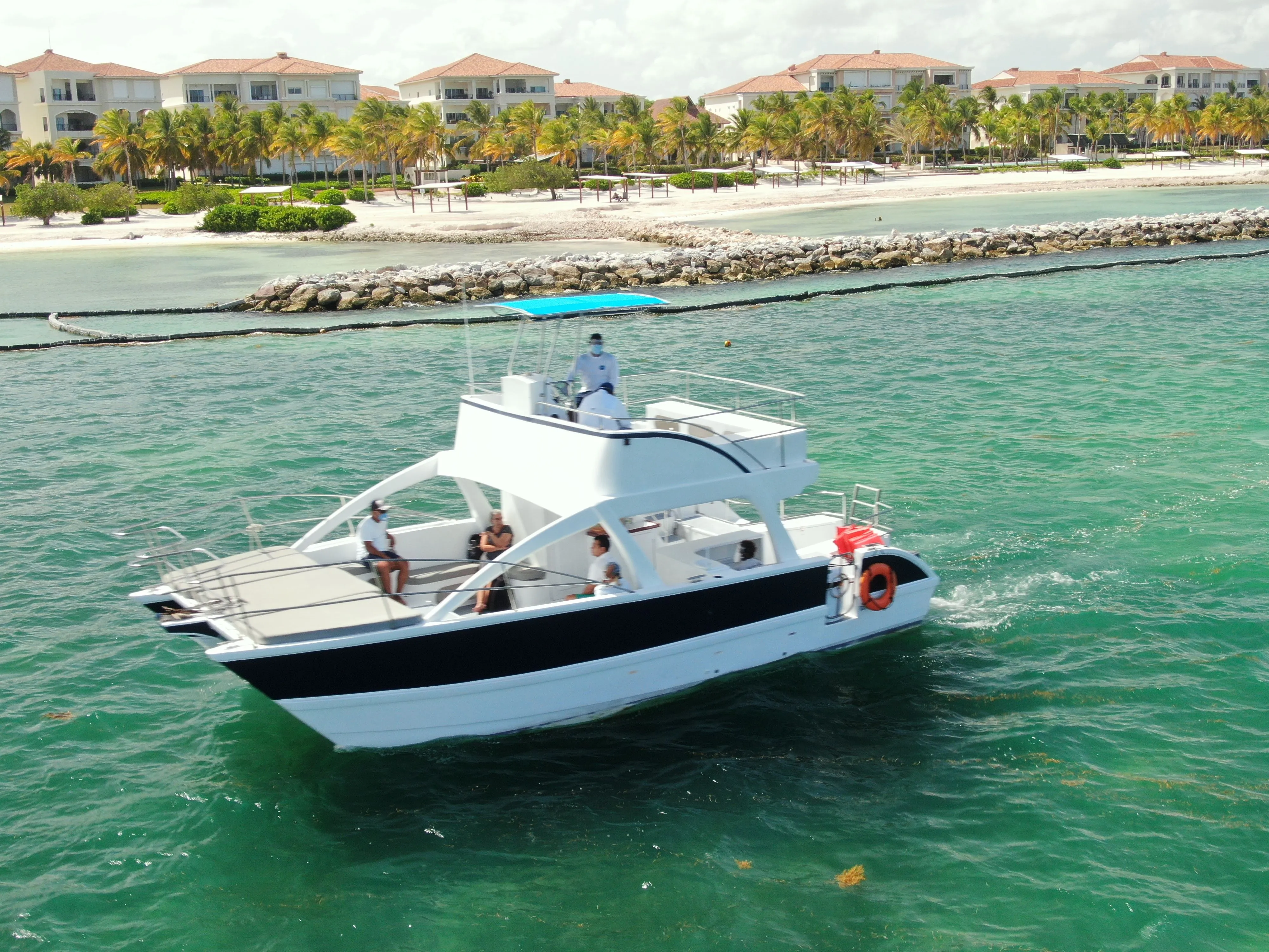 Explore Punta Cana on a 10.5m Rental Boat