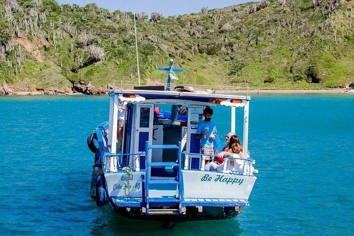 Explore Búzios on a 11.7m Rental Motor Yacht