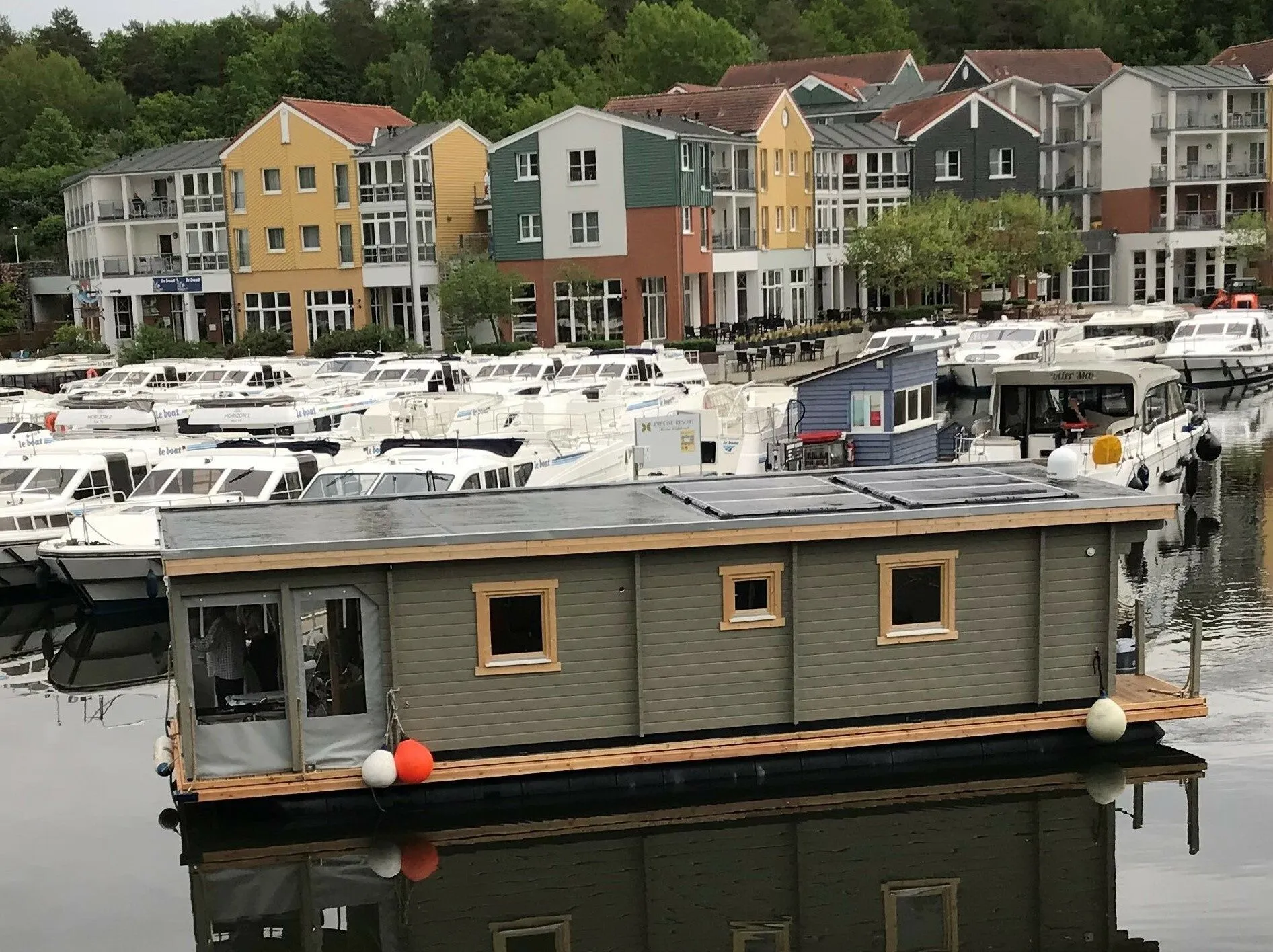 Rent a 12m Boat in Wolfsbruch