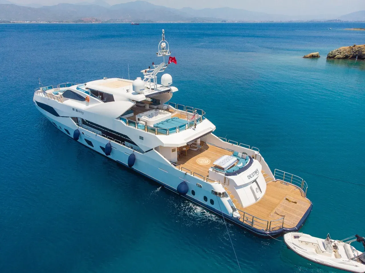 Boot - Rent a 42.2m 6 Cabin Motor Yacht in Göcek