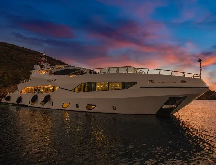 Destiny Mietboot - 4