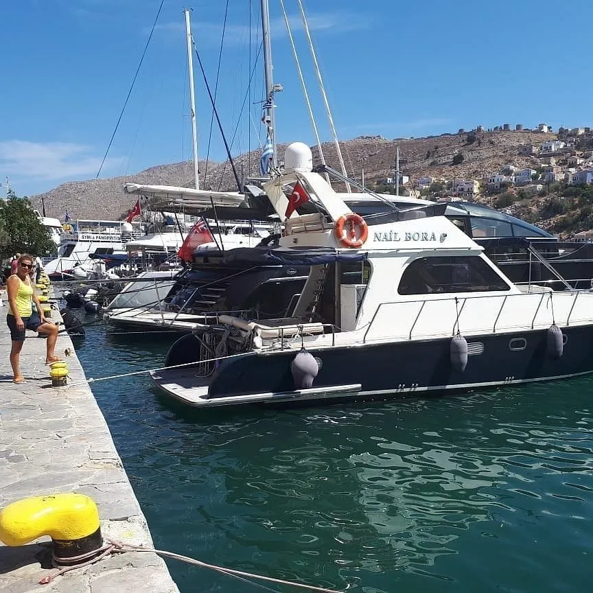 Nail Bora Charter Boat