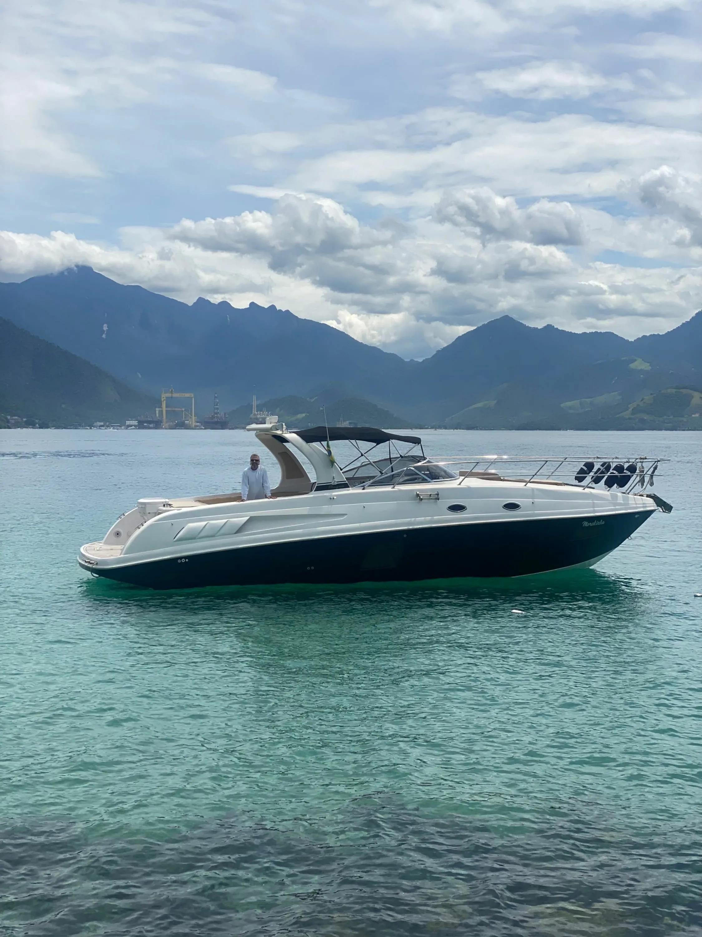 Rent a 13.1m Motor Yacht in Angra dos Reis