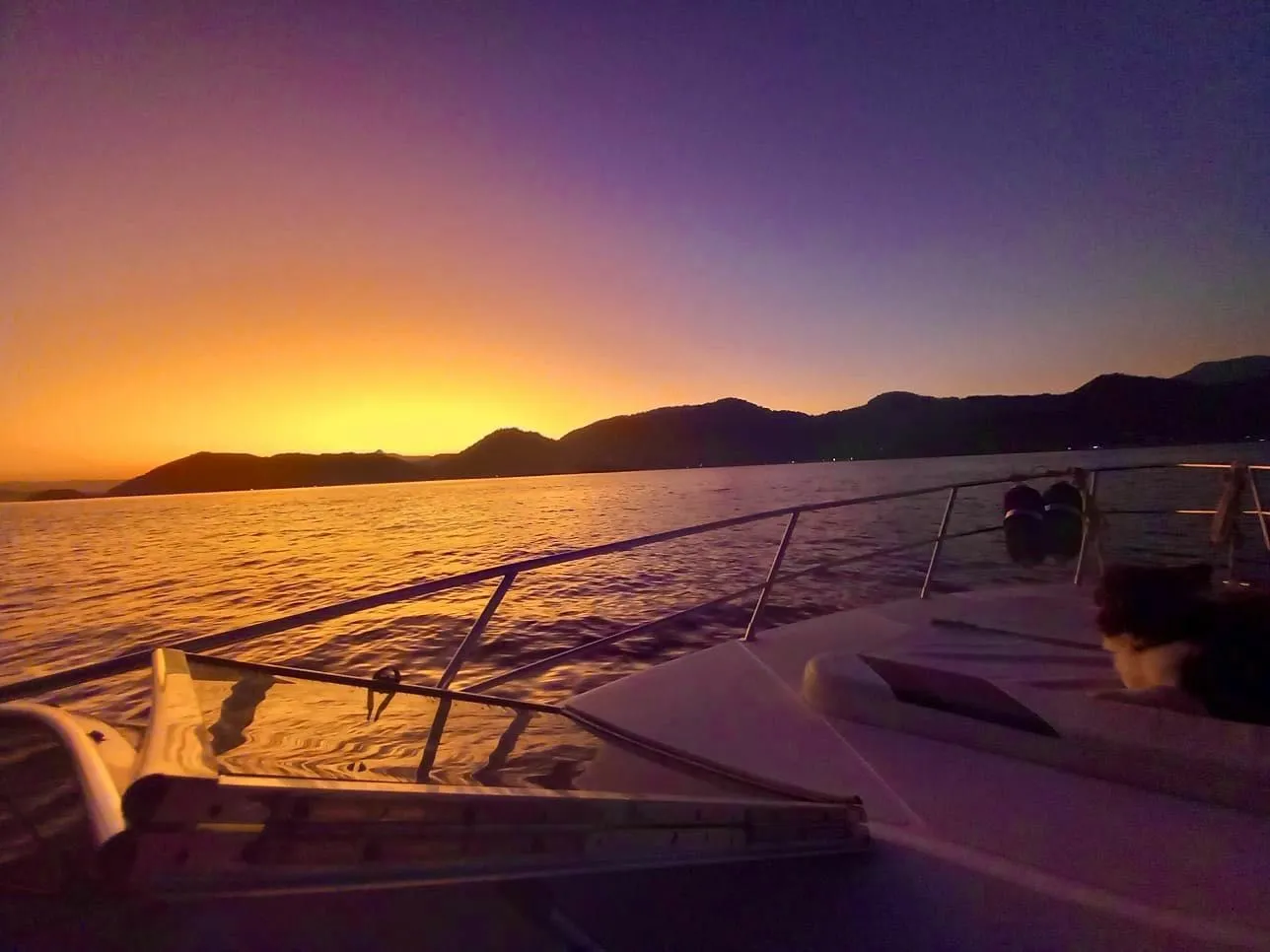 Morekinha Charter Boat