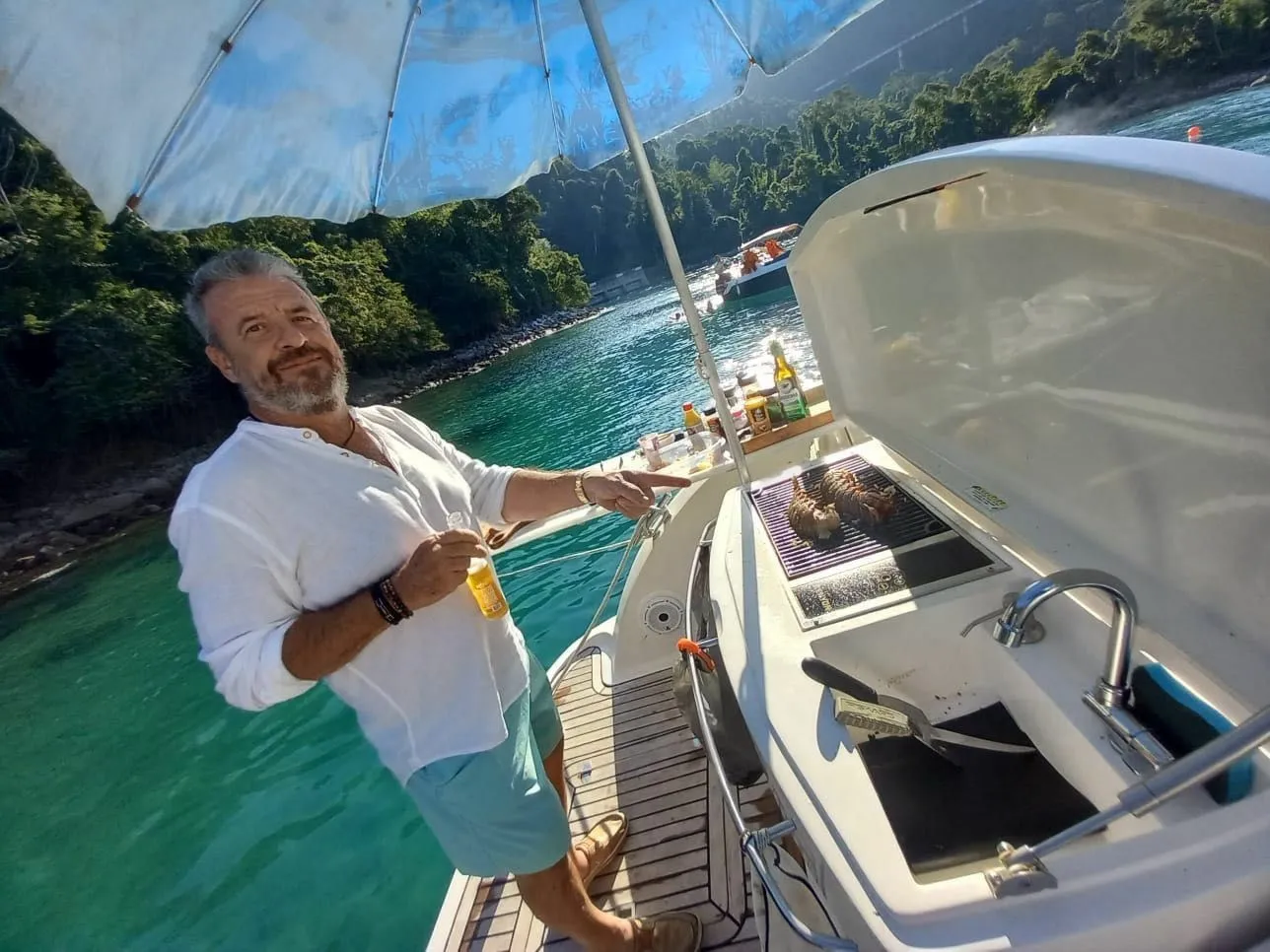 Morekinha Charter Boat