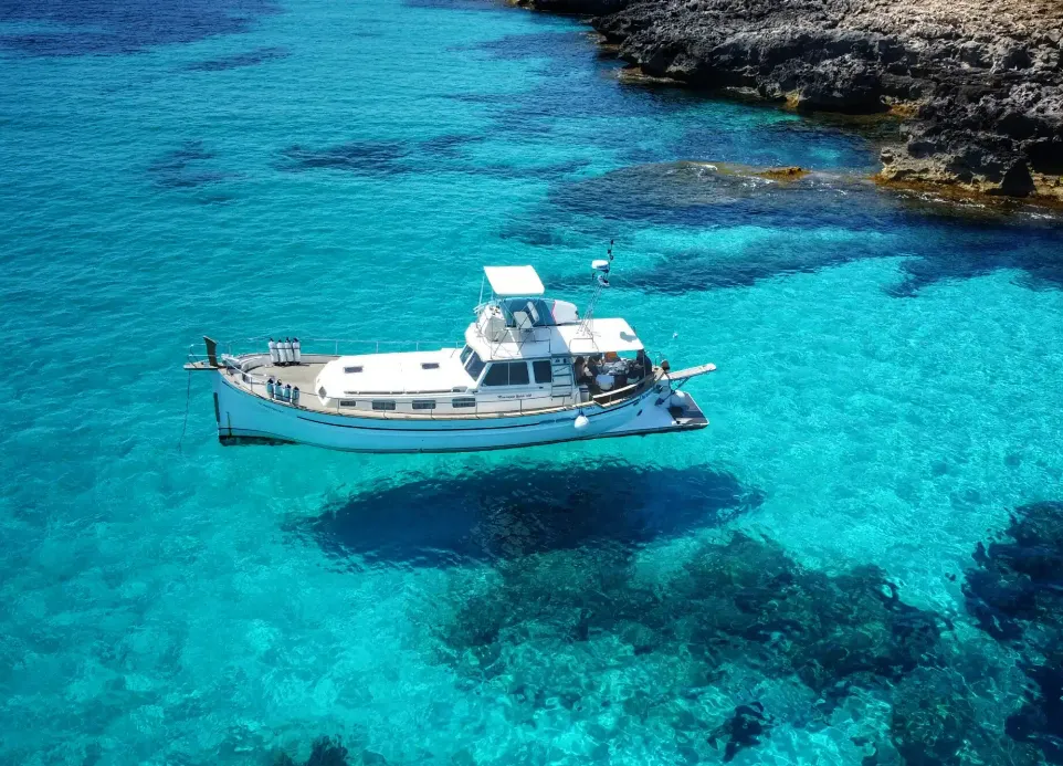 Divina 2 Charter Boat