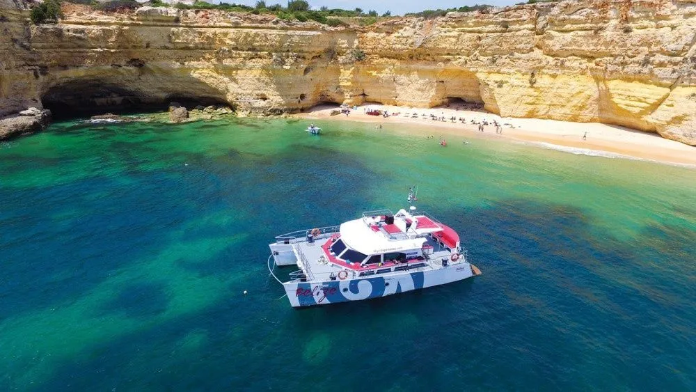 16.76m Lagos Boat Hire