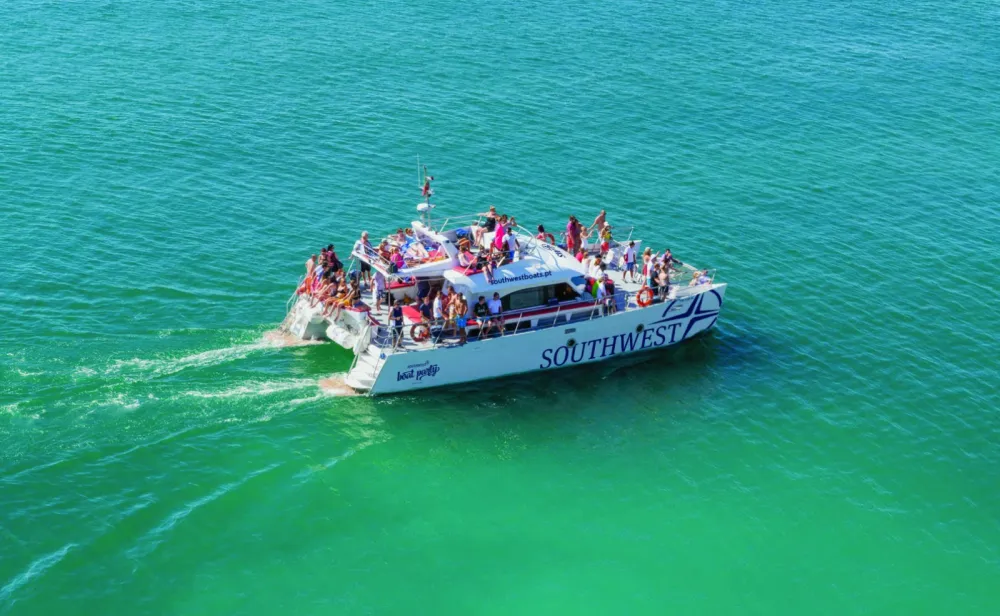 16.76m Lagos Boat Hire