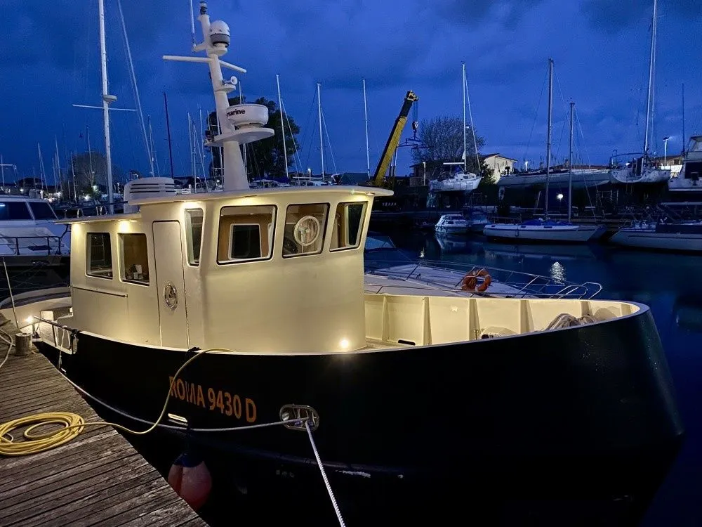Lupo Charter Boat