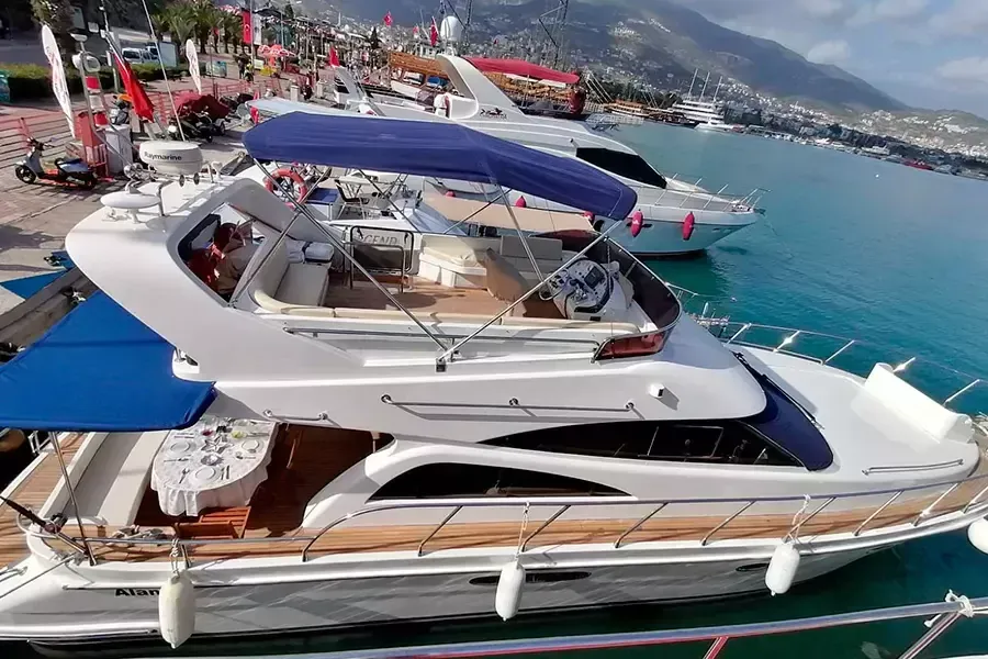 Efsane V Mietboot - 5