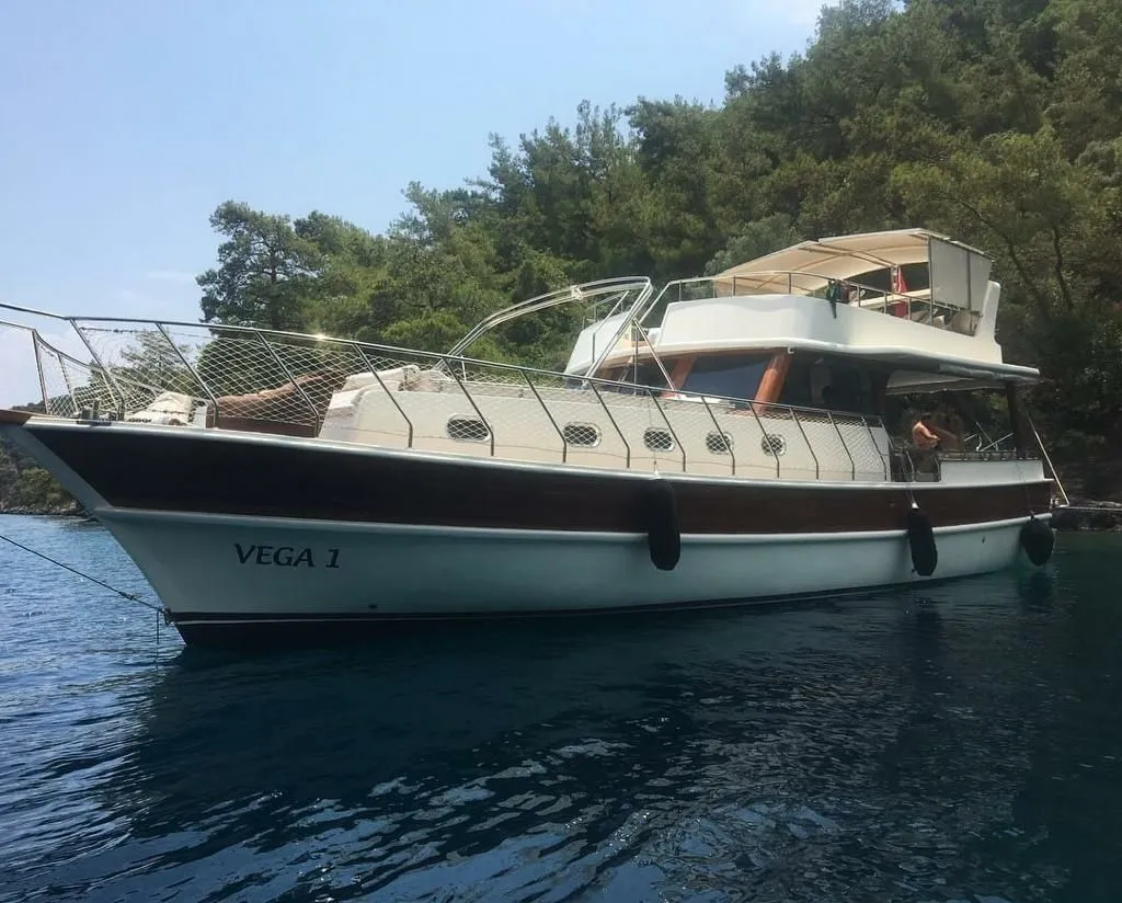 Kaş 16.5m Kiralık 3 Kabinli Motoryat