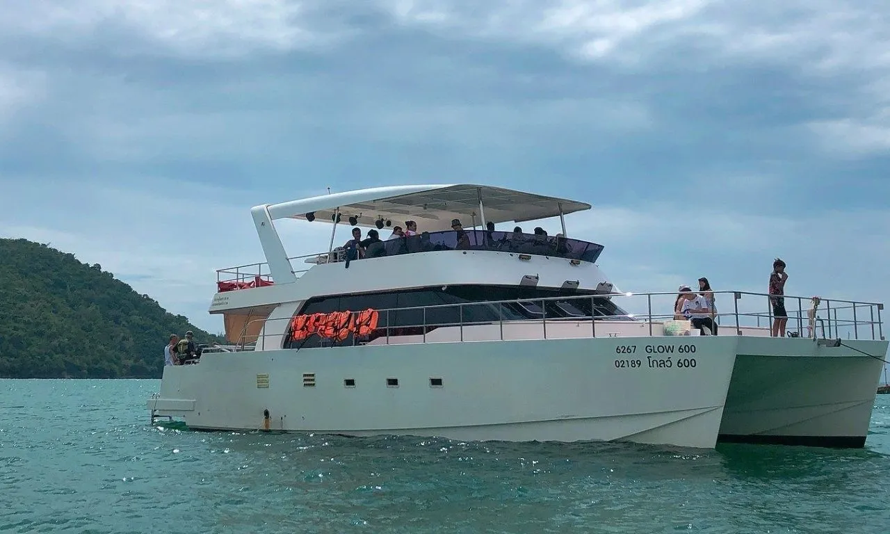 16.76m Pattaya Central Boat Hire