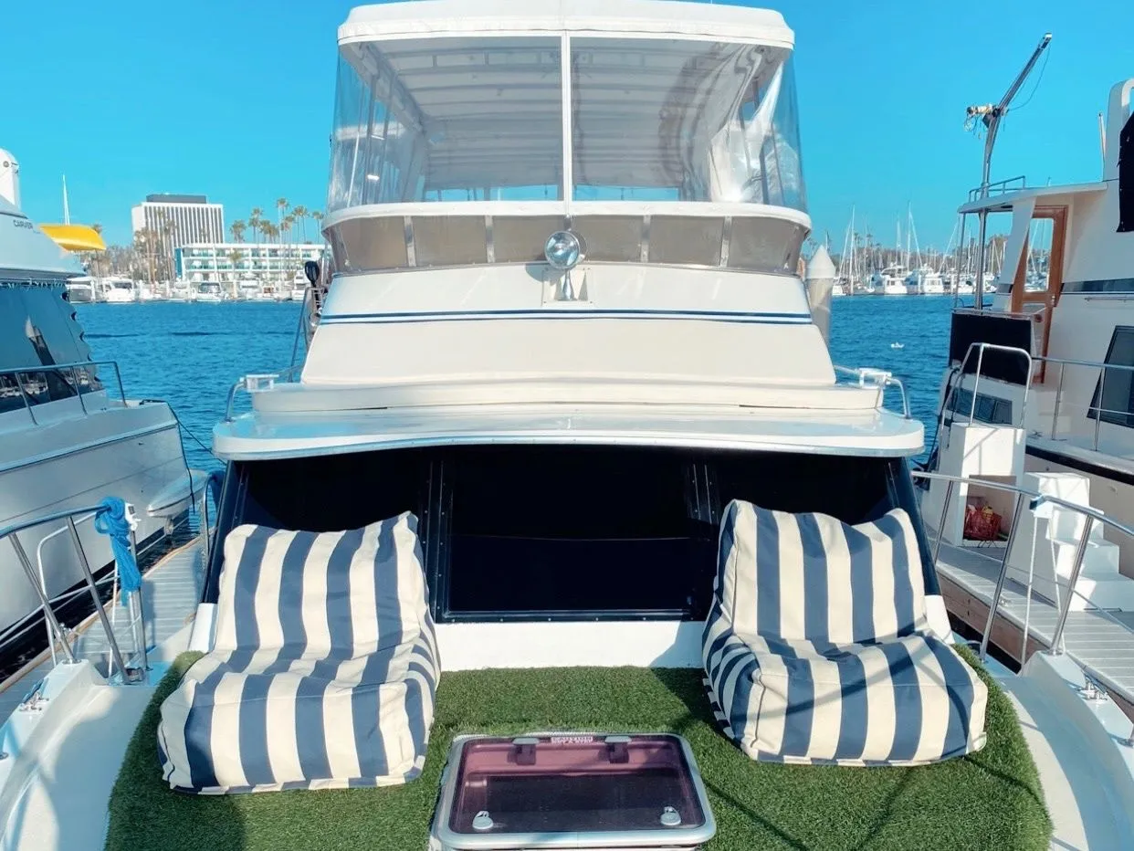 Explore Los Angeles on a 17.9m 2 Cabin Motor Yacht Rental