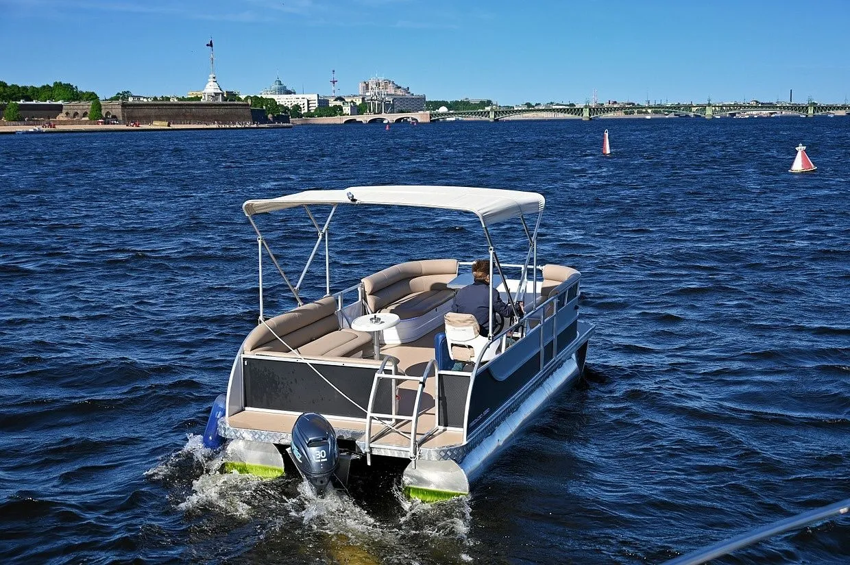 Meduza Charter Boat