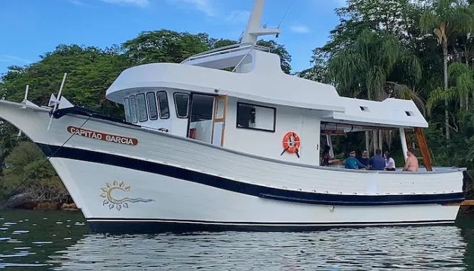 Rent a 18.28m Boat in Porto Frade
