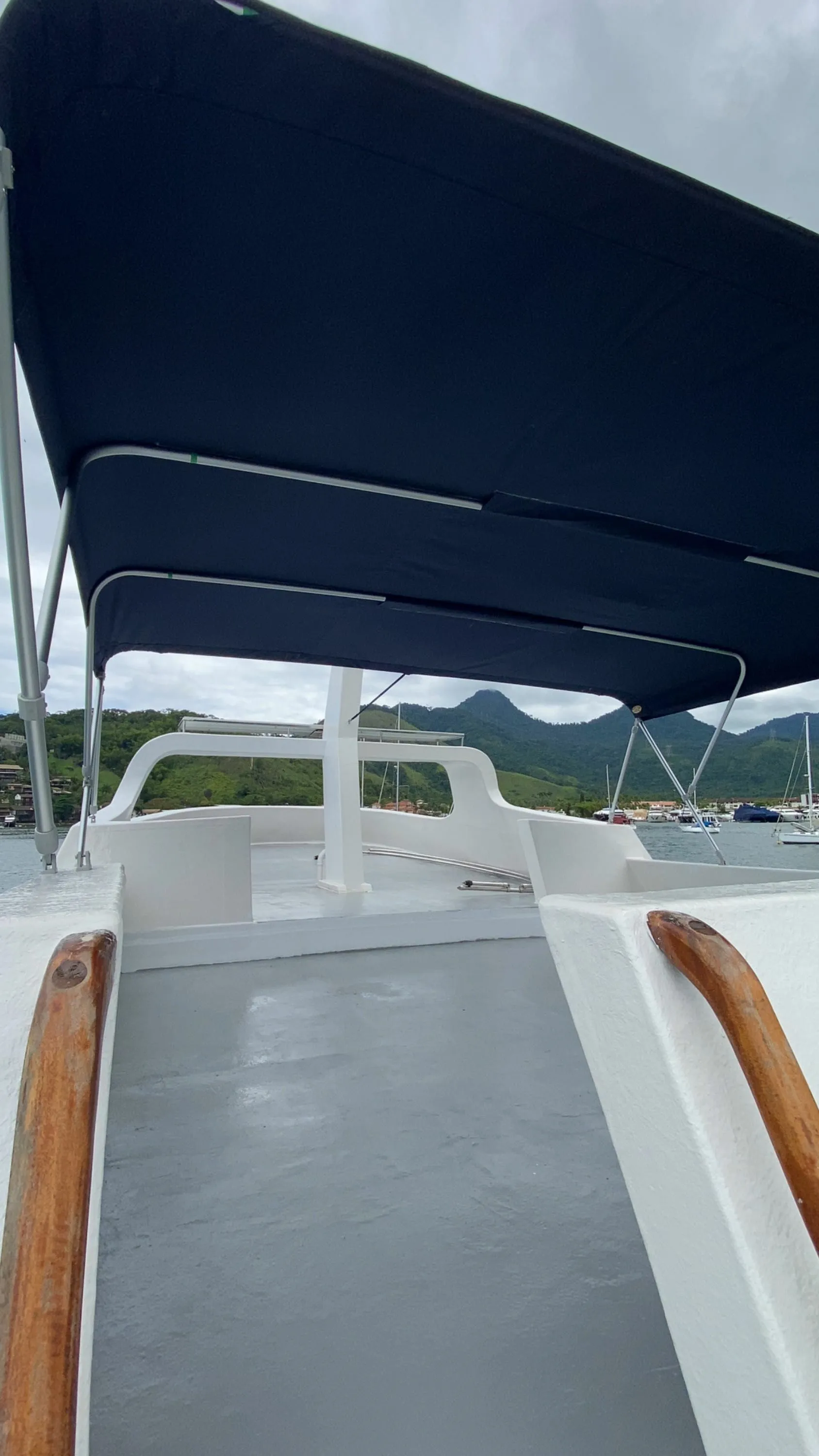 Capitao Garcia Charter Boat