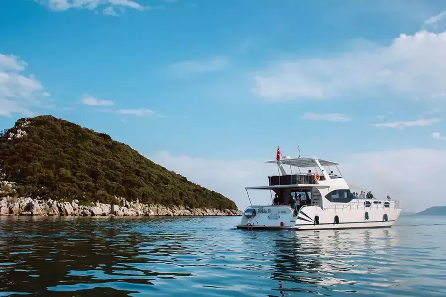 Blue Paradise 07 Charter Boat