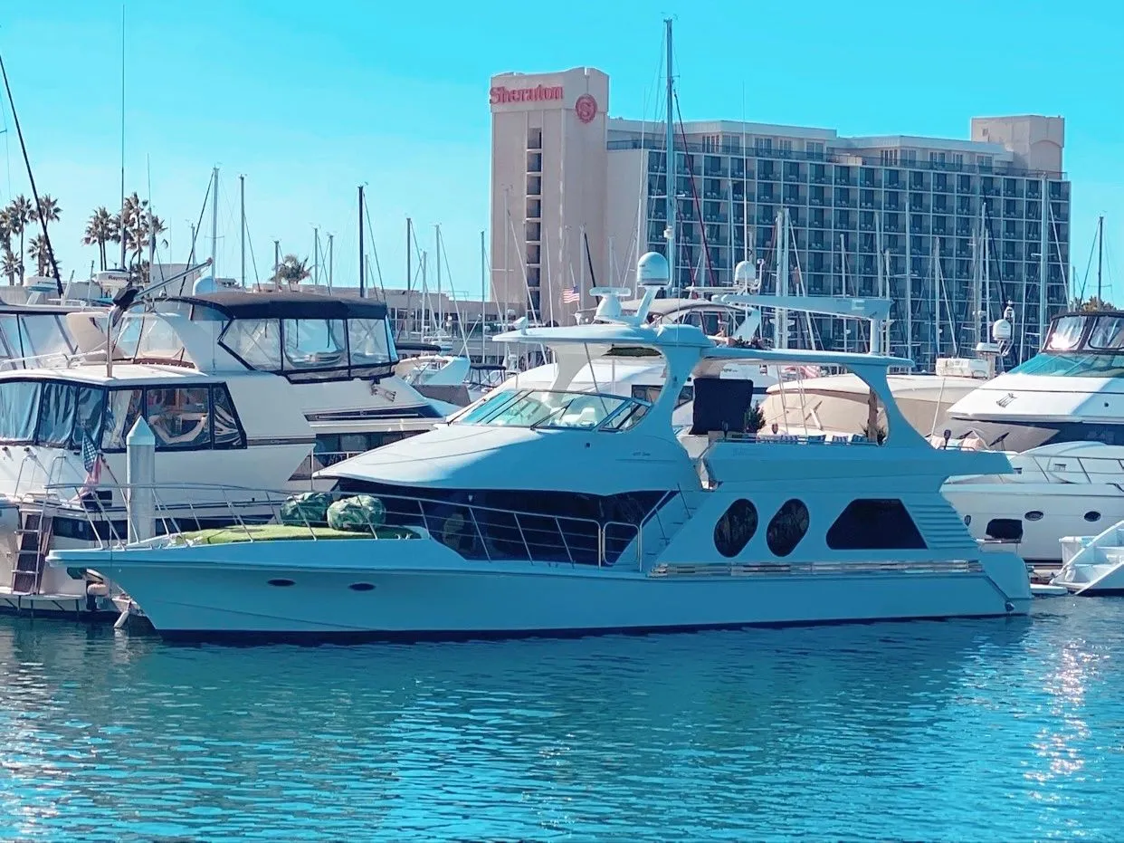 18.8m San Diego 2 Cabin Motor Yacht Hire