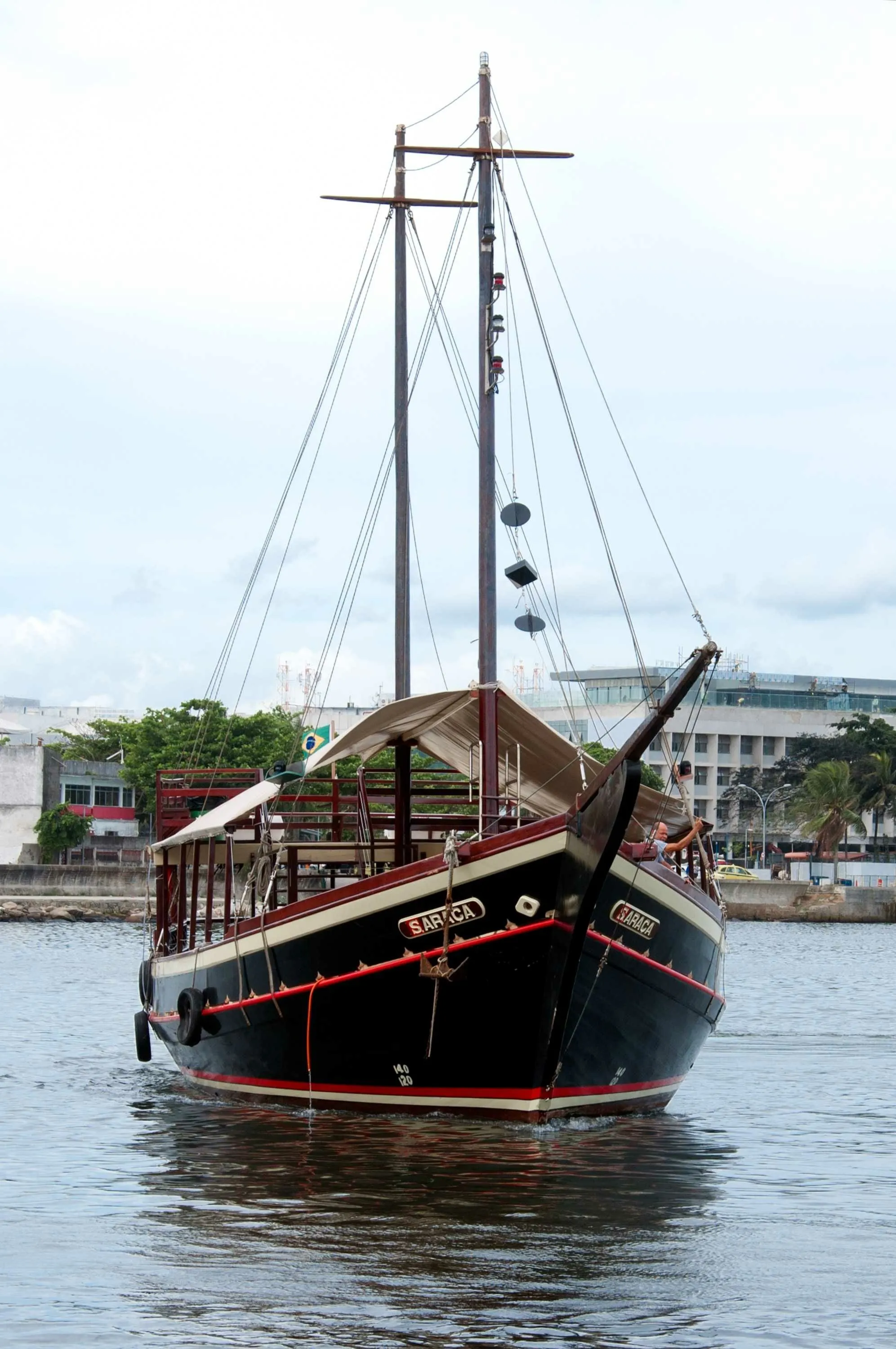 Araca Charter Boat
